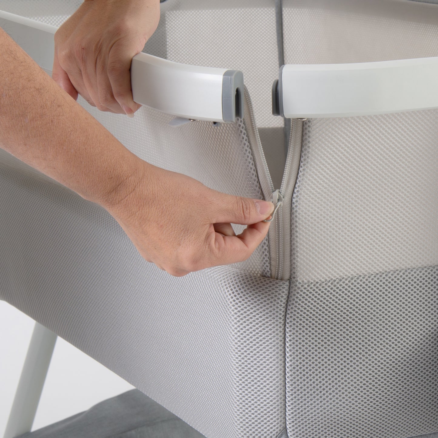 CALIFORNIA DREAMING BEDSIDE BASSINET