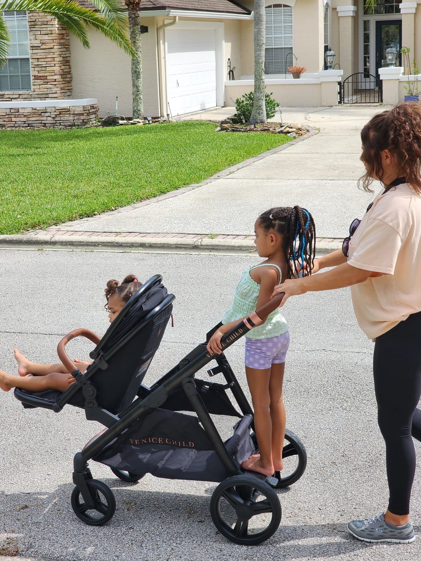 VENTURA SINGLE TO DOUBLE SIT AND STAND STROLLER