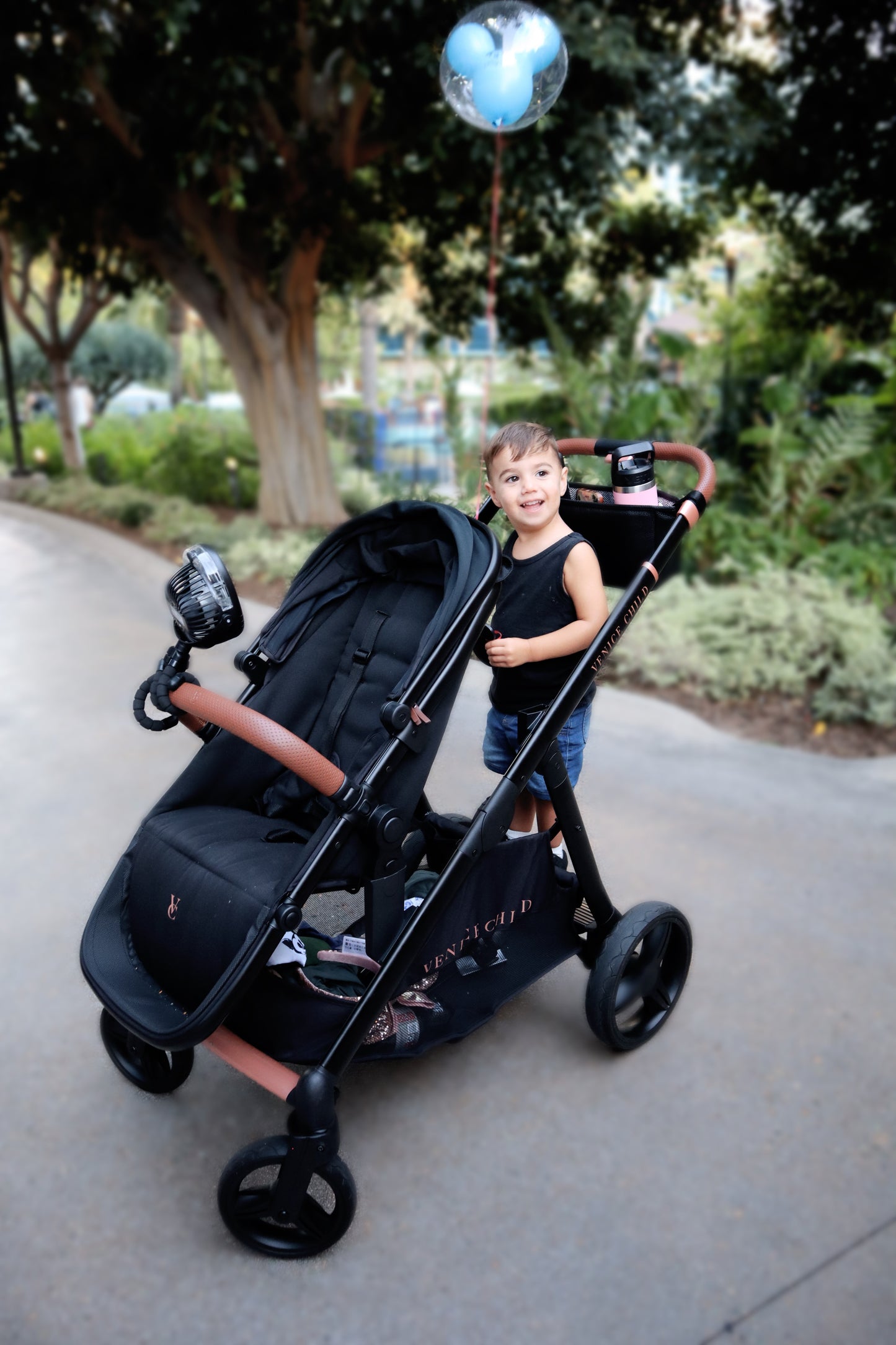 VENTURA SINGLE TO DOUBLE SIT AND STAND STROLLER WITH BASSINET